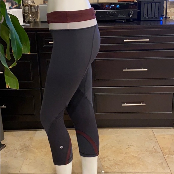 Lululemon Athletics Women Sport Jogging Pants zipper in back  size 8 - Picture 5 of 15